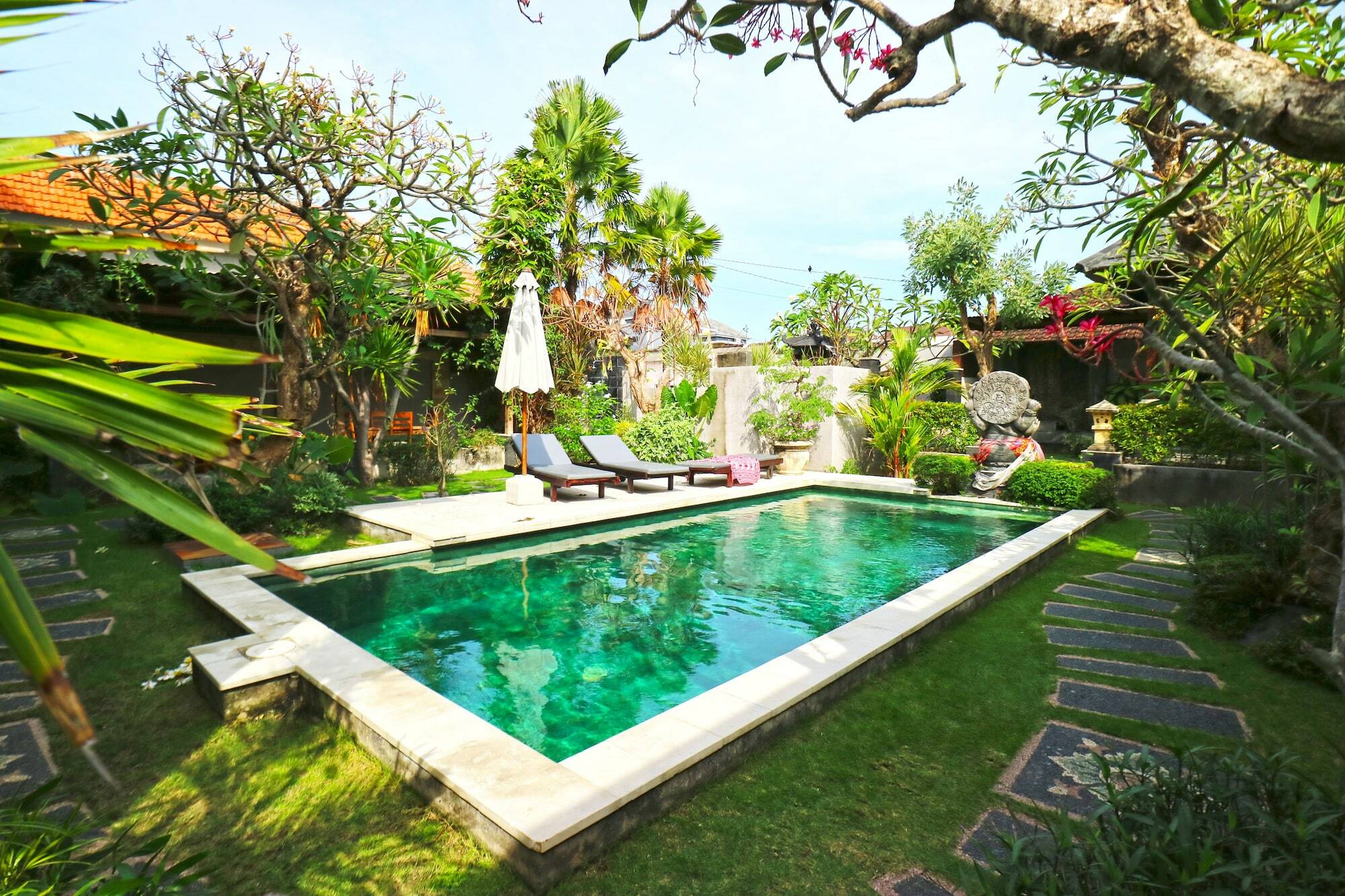 Raj Sindhu Sanur Apartment Denpasar  Exterior photo